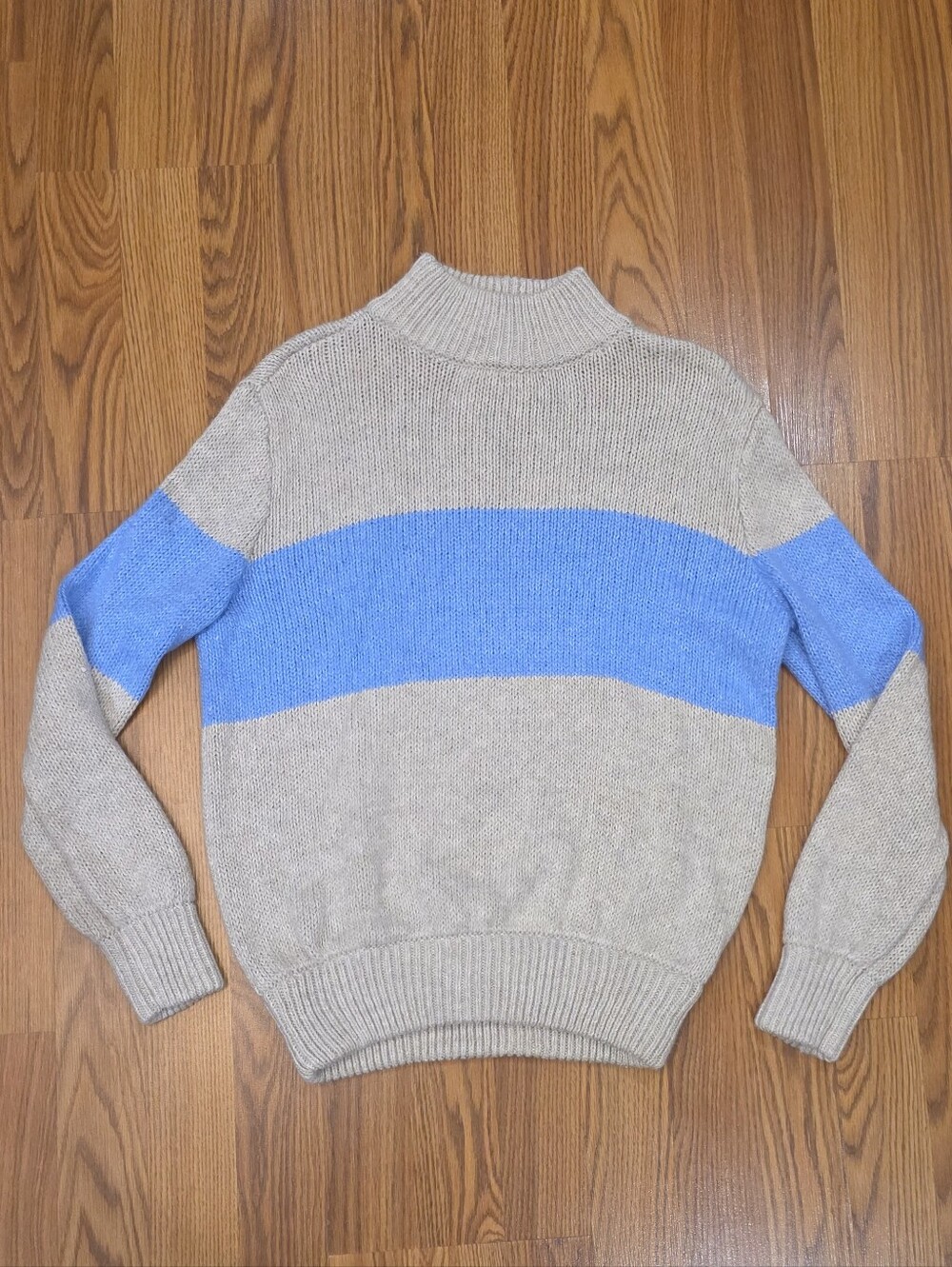 Aerie Oh-Snow-Soft Mock Neck Sweater Size XS Oatmeal Color & Light Blue Stripe